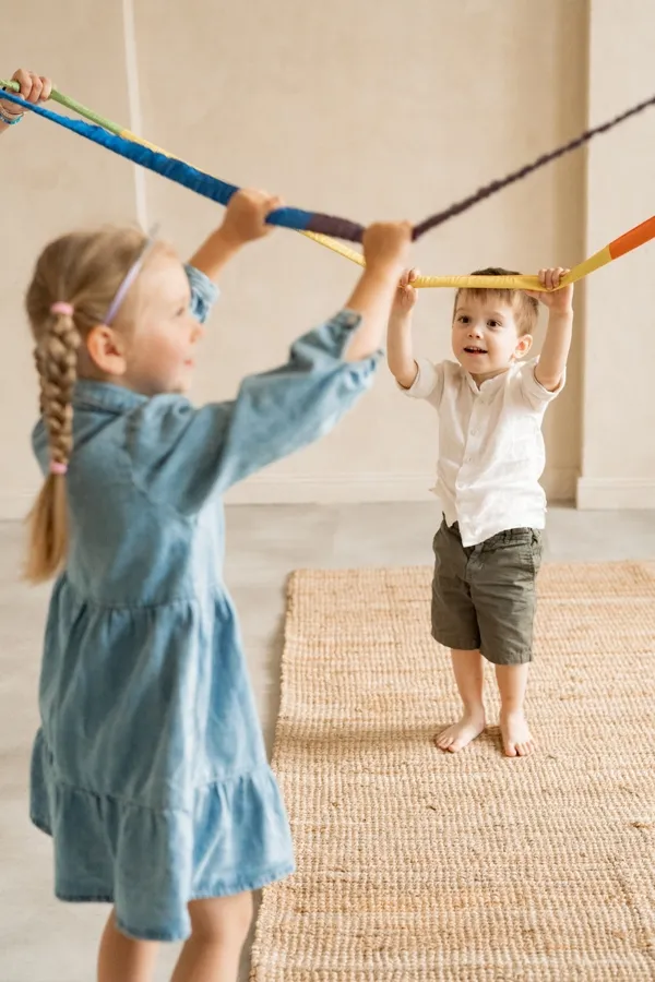 Guma sensoryczna animacyjna tęczowa AKSON