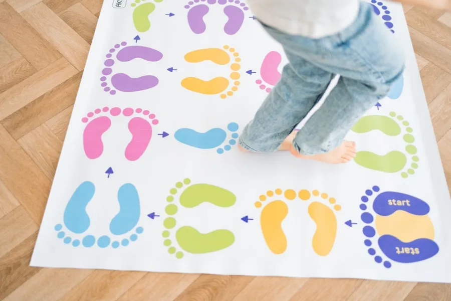 Mata Animacyjna Skaczące Stópki KWADRAT 1x1m